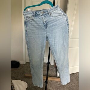 American Eagle mom jeans size 4 short